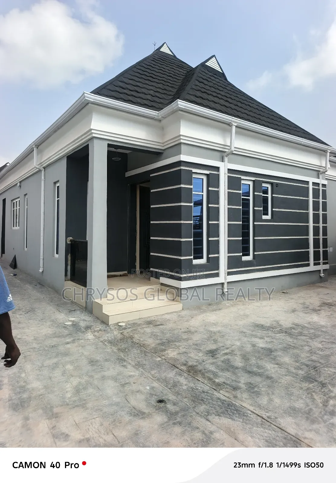 5bdrm Bungalow in Okebadan Estate, for sale