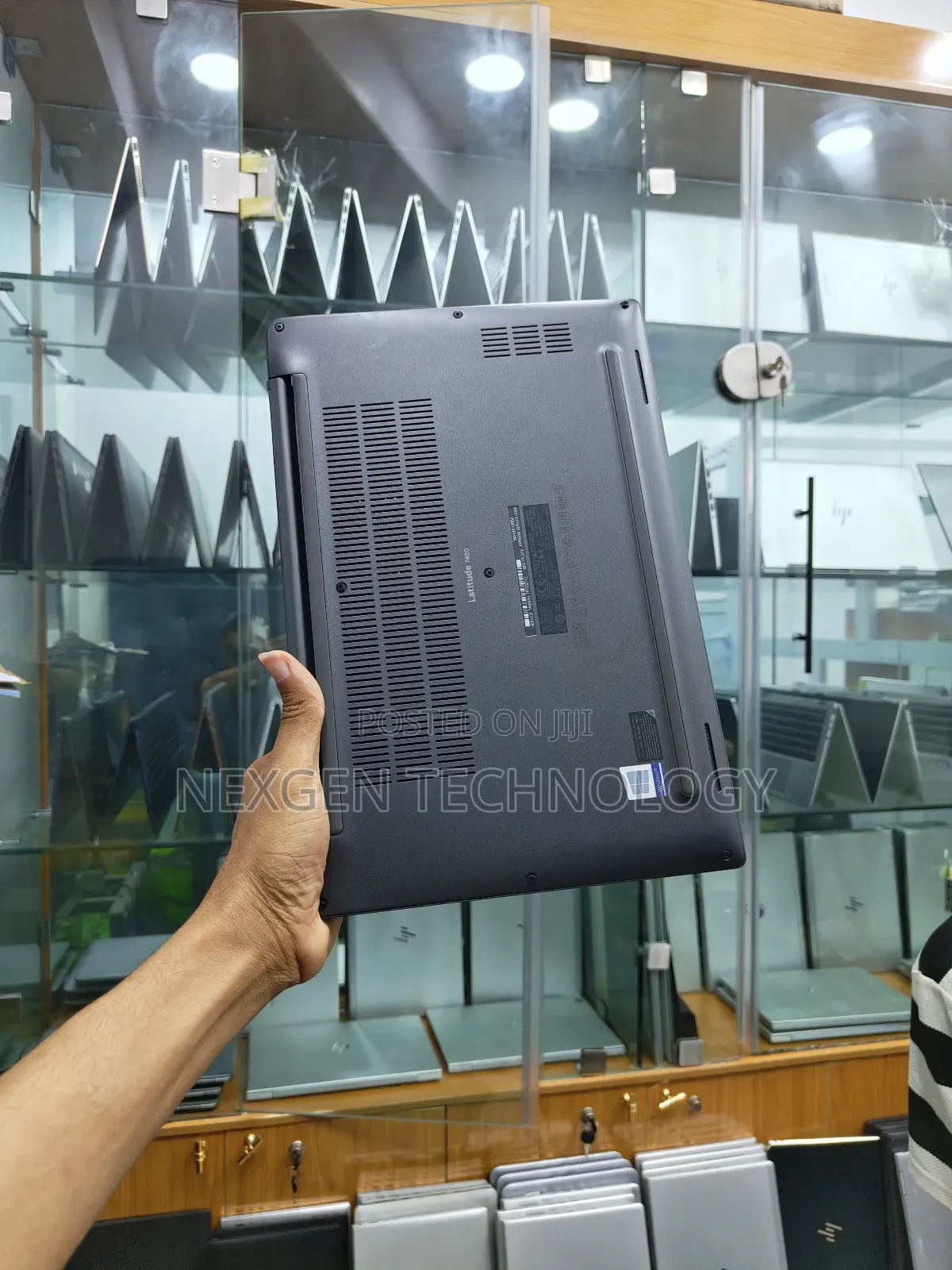 Laptop Dell Latitude 7400 8GB Intel Core i7 SSD 256GB