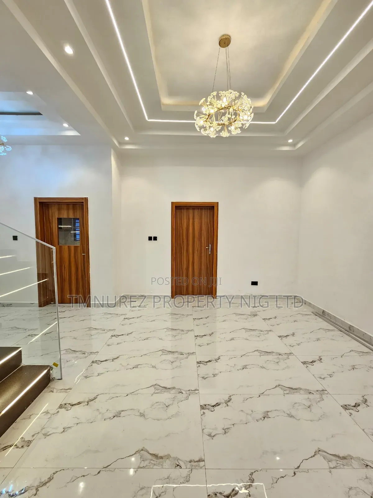 3bdrm Duplex in Orchild, Chevron for sale