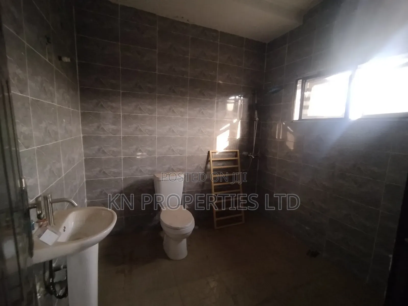 3bdrm Apartment in Katampe District for rent
