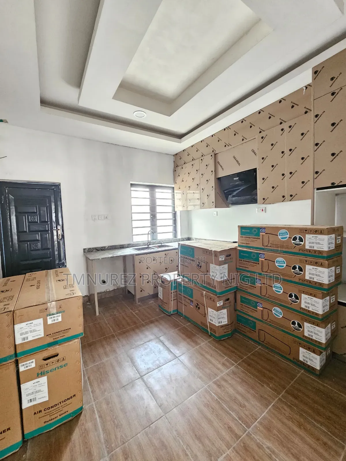 4bdrm Duplex in Orchild Road, Chevron for rent