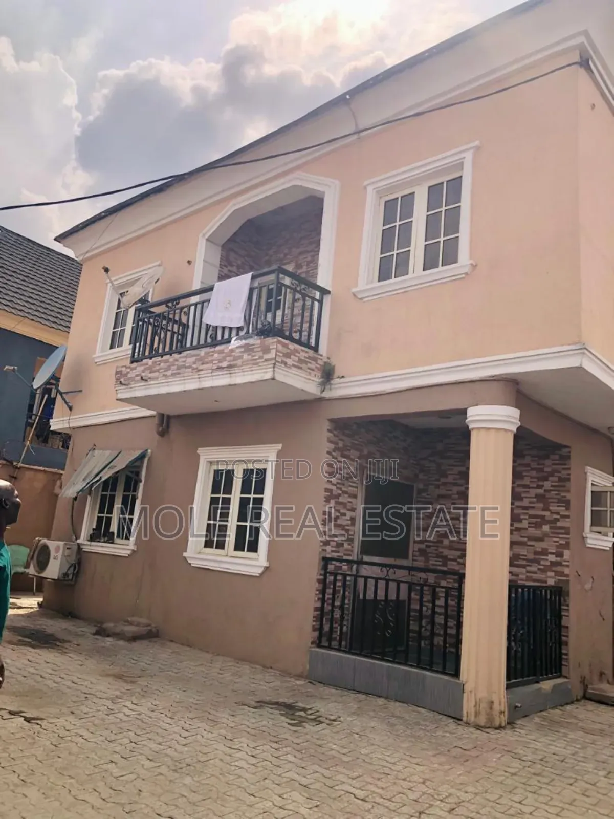 Furnished 1bdrm Block of Flats in Bale Palace Ijedodo for rent