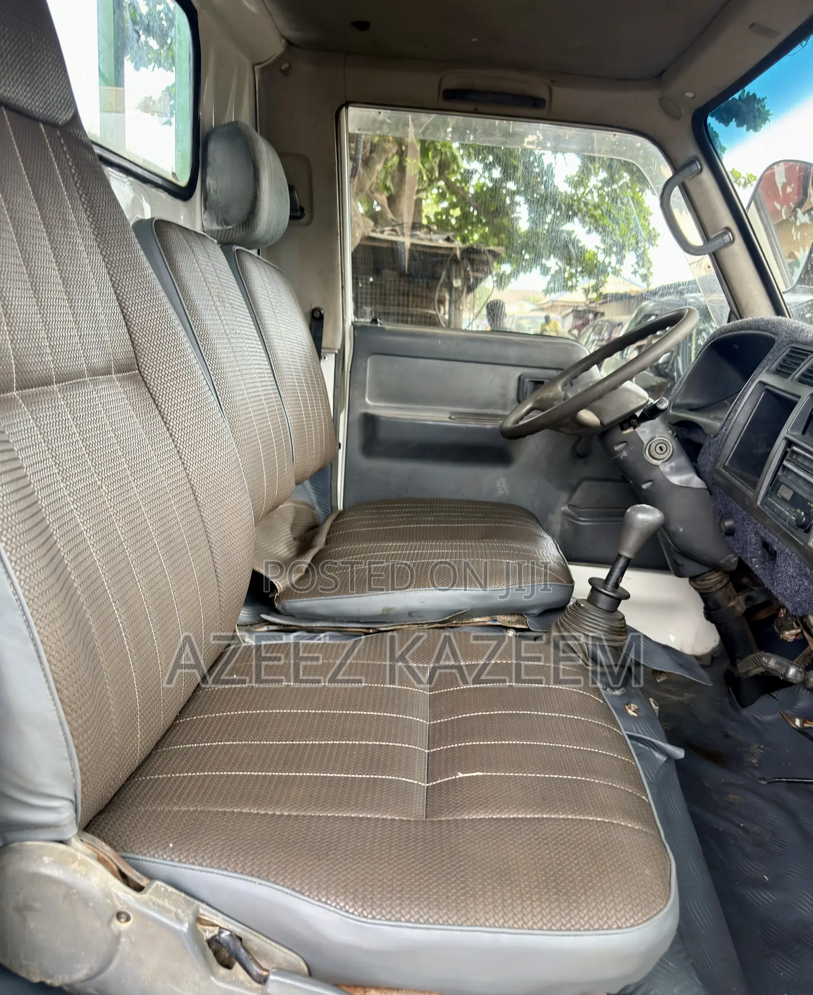 Toyota Dyna 100 Company Used Newly Registered 2.4l Petrol Engine.