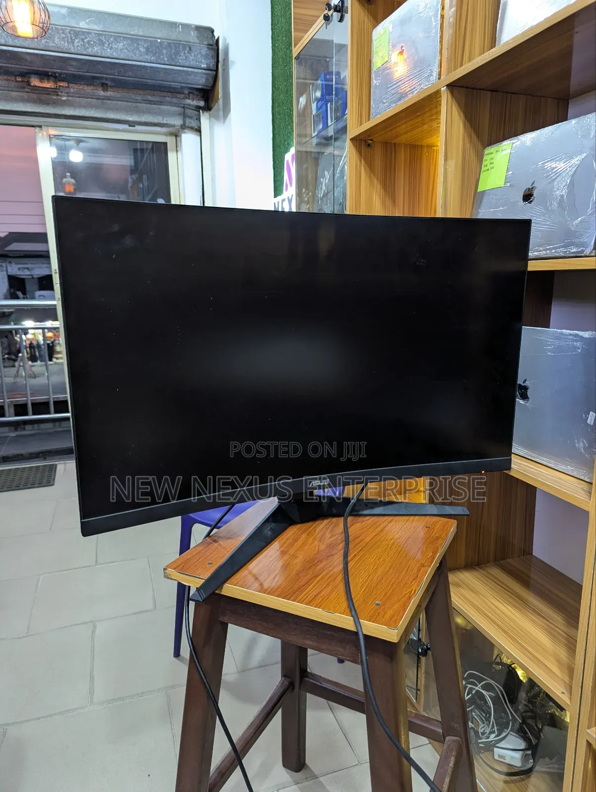 Asus Tuf Gaming Curved Monitor, 31.6 Inch, 165hz