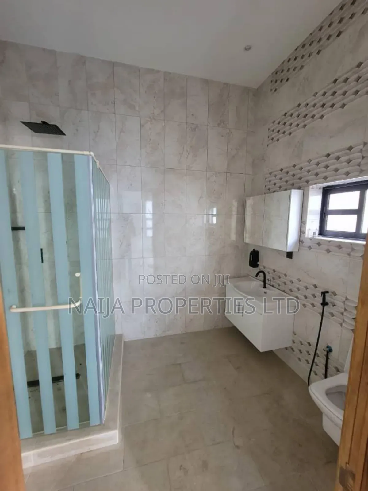 5bdrm Duplex in Ikoyi for rent