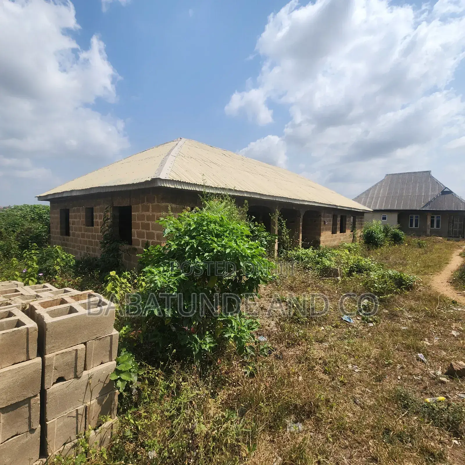 2bdrm Block of Flats in Omi Adio for sale