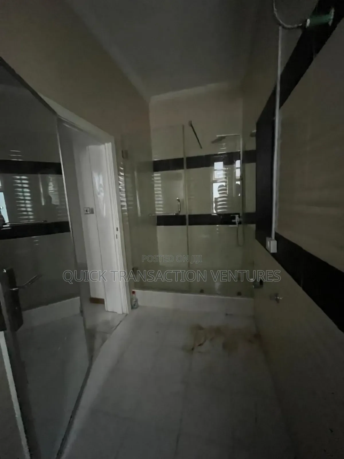 5bdrm Duplex in Pinnock Beach Estate, Osapa london for rent