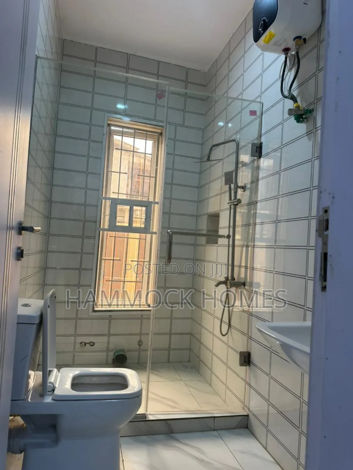 4bdrm Duplex in Jericho Gra for sale