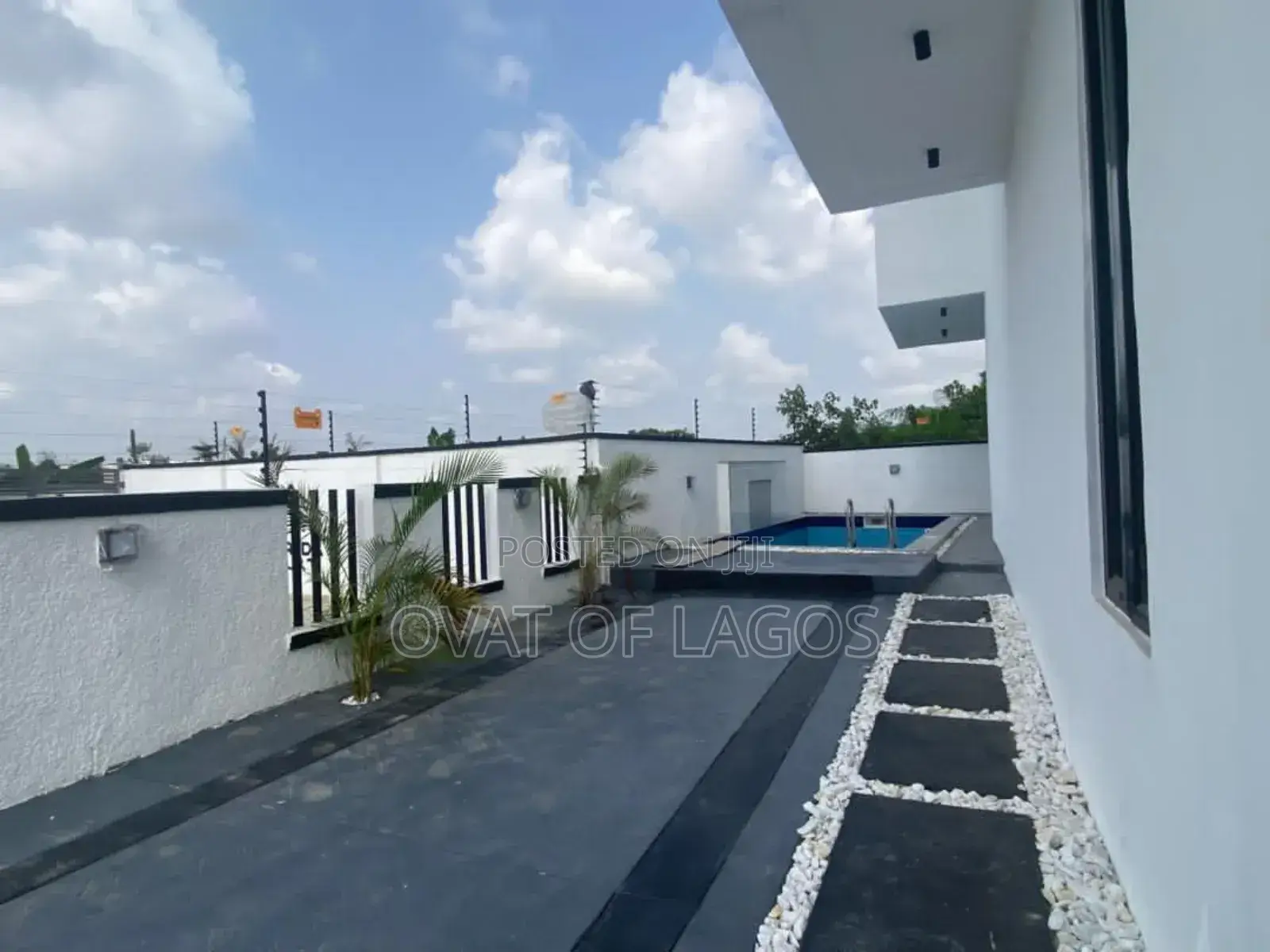 5bdrm Duplex in Ajah for sale