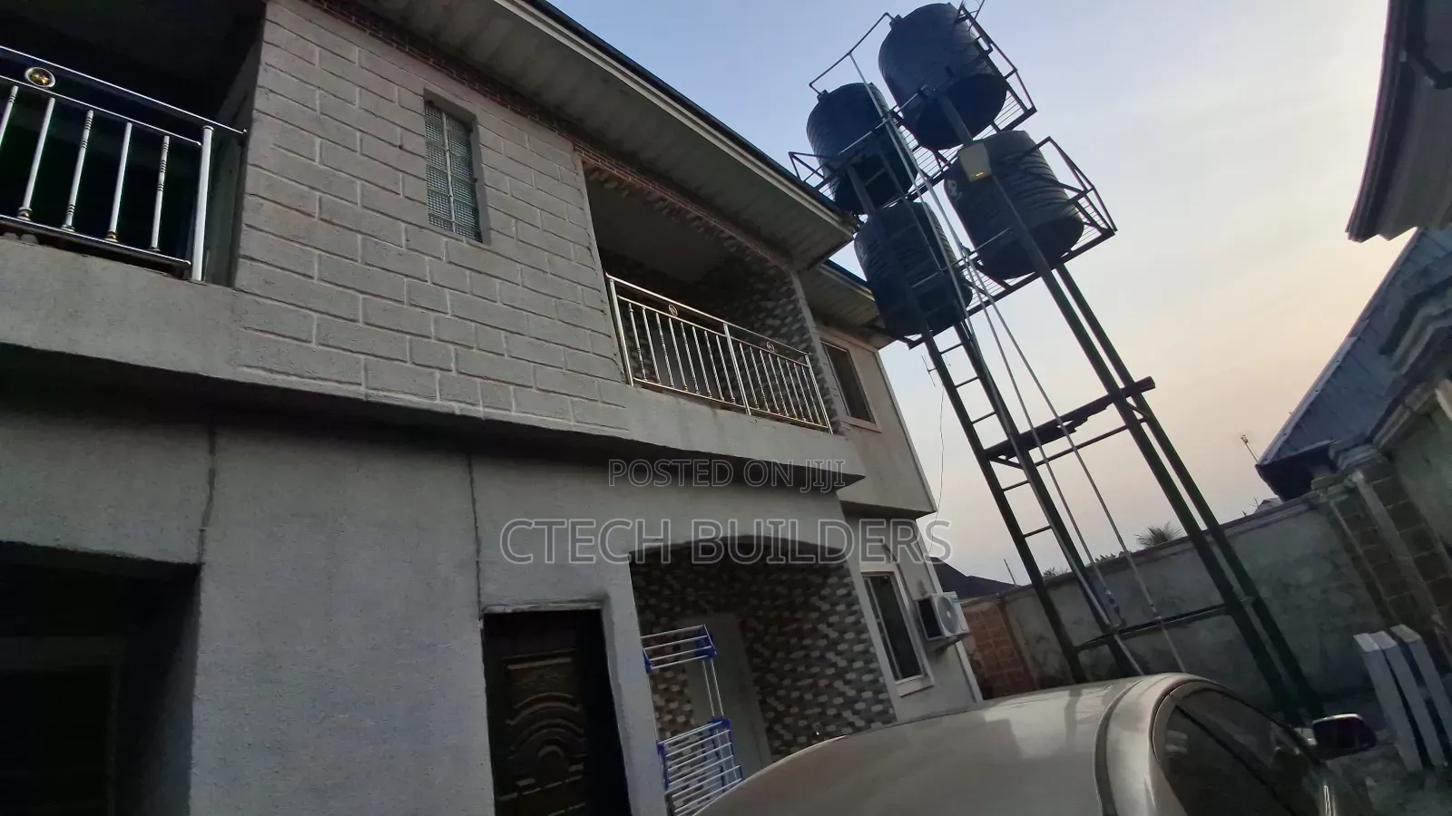 8bdrm Block of Flats in Benin City for sale
