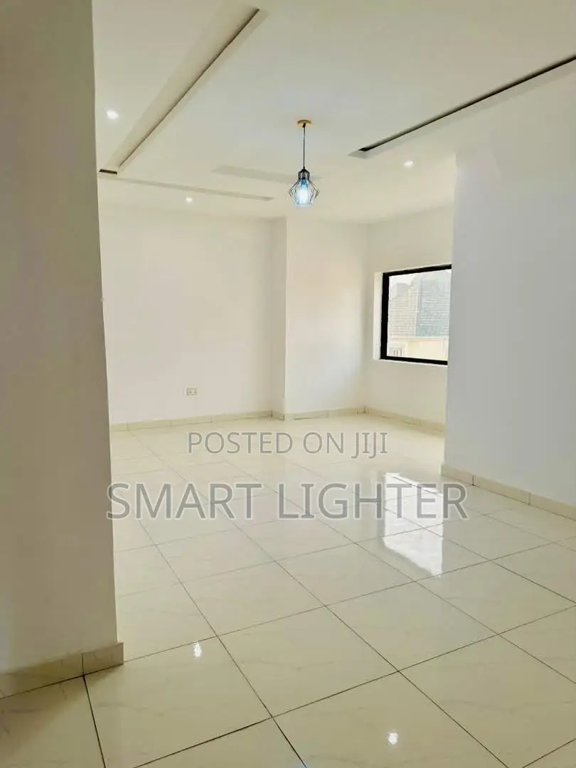 3bdrm Block of Flats in Durumi for rent