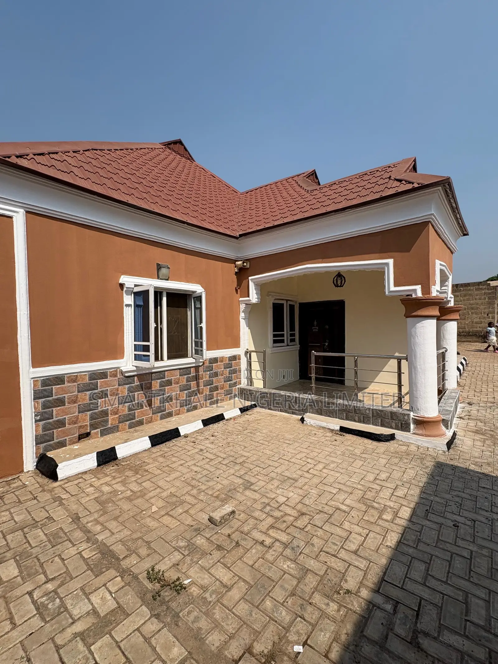 4bdrm Bungalow in Osogbo for rent