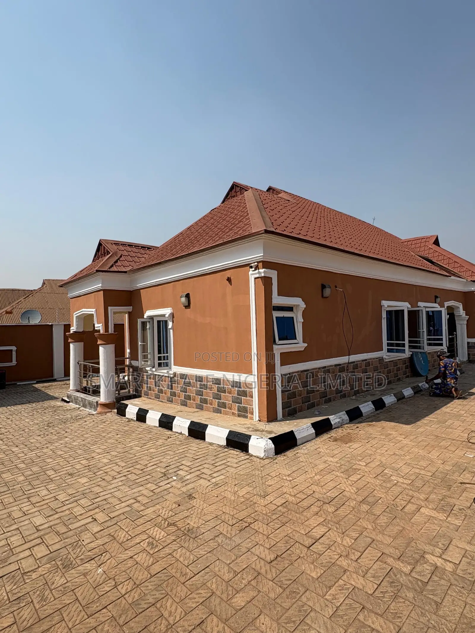 4bdrm Bungalow in Osogbo for rent