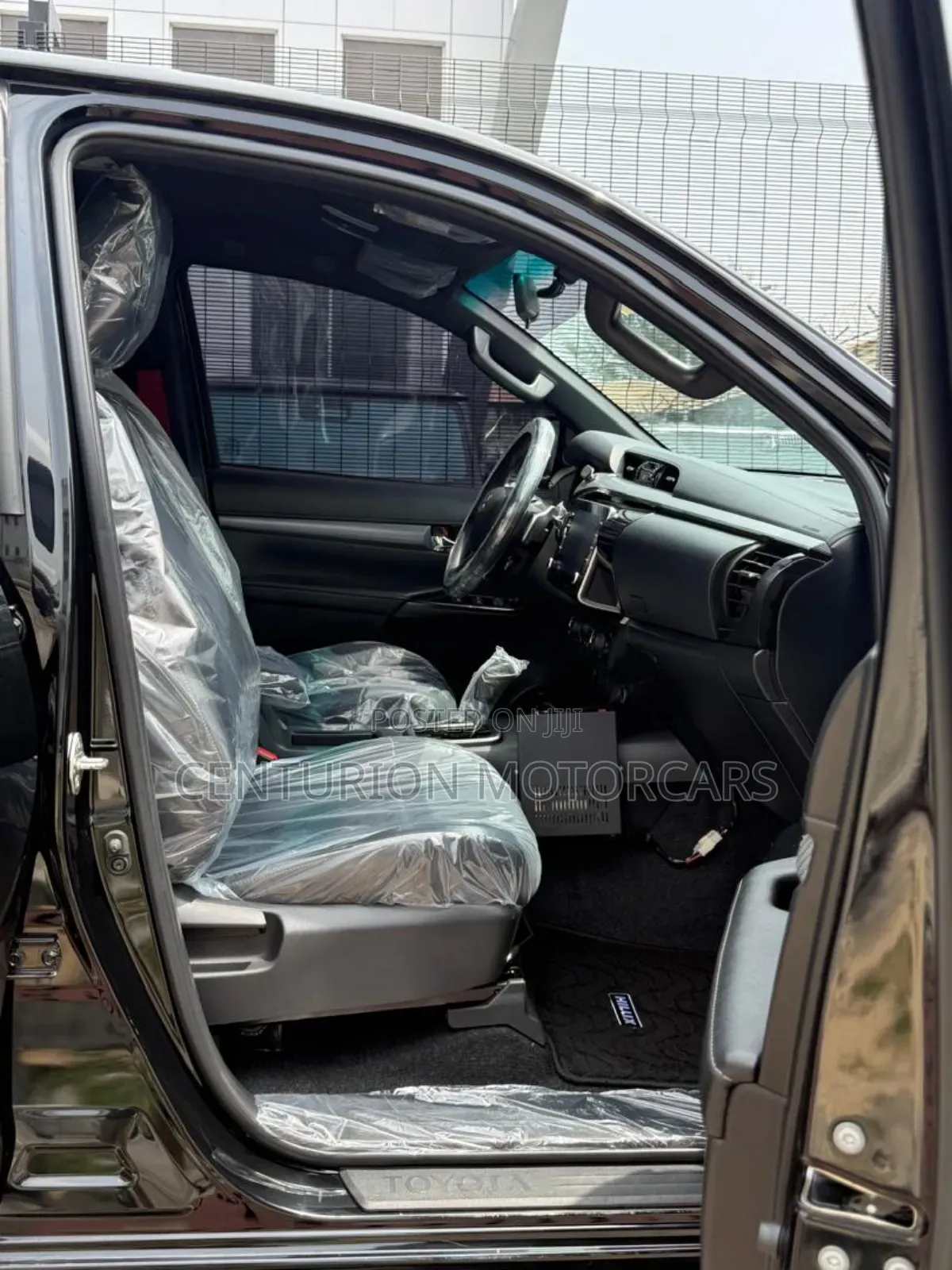 Toyota Hilux 2024 Black