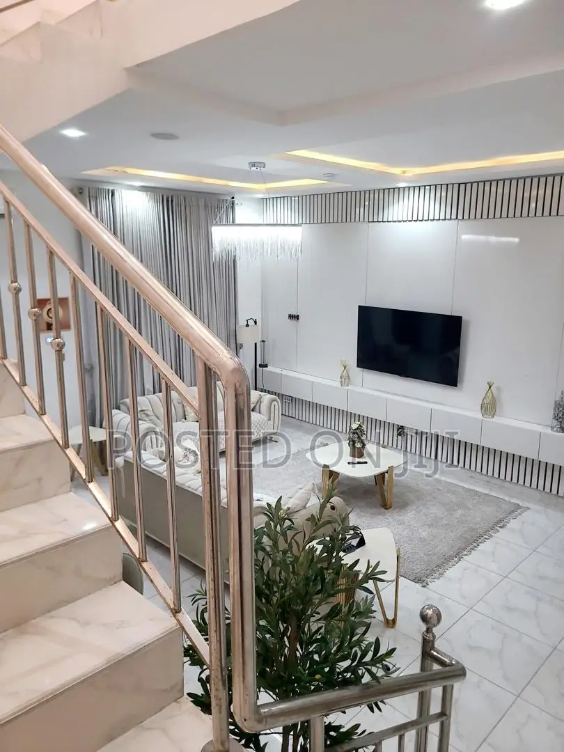 Service Apartment