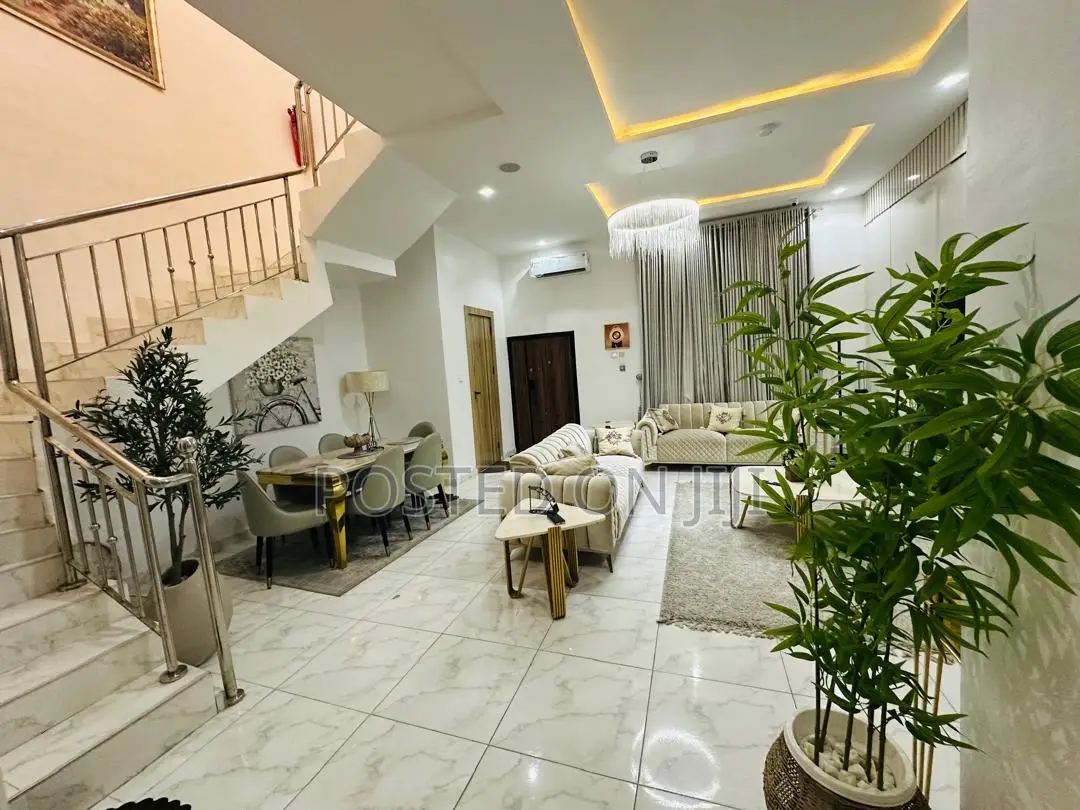Service Apartment