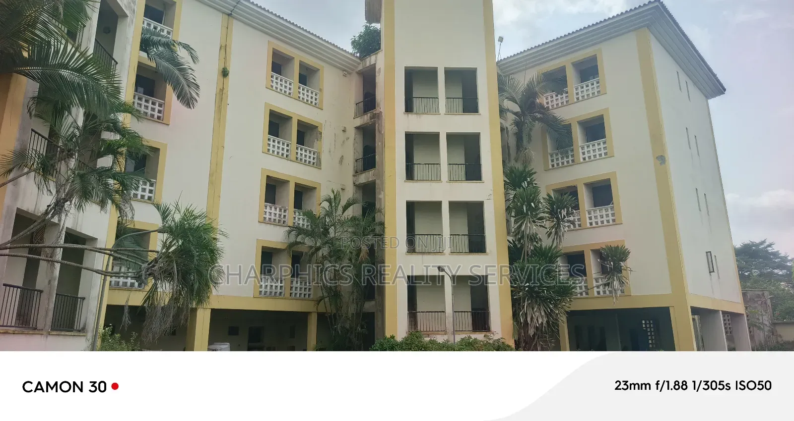 16bdrm Block of Flats in Ikeja GRA for rent