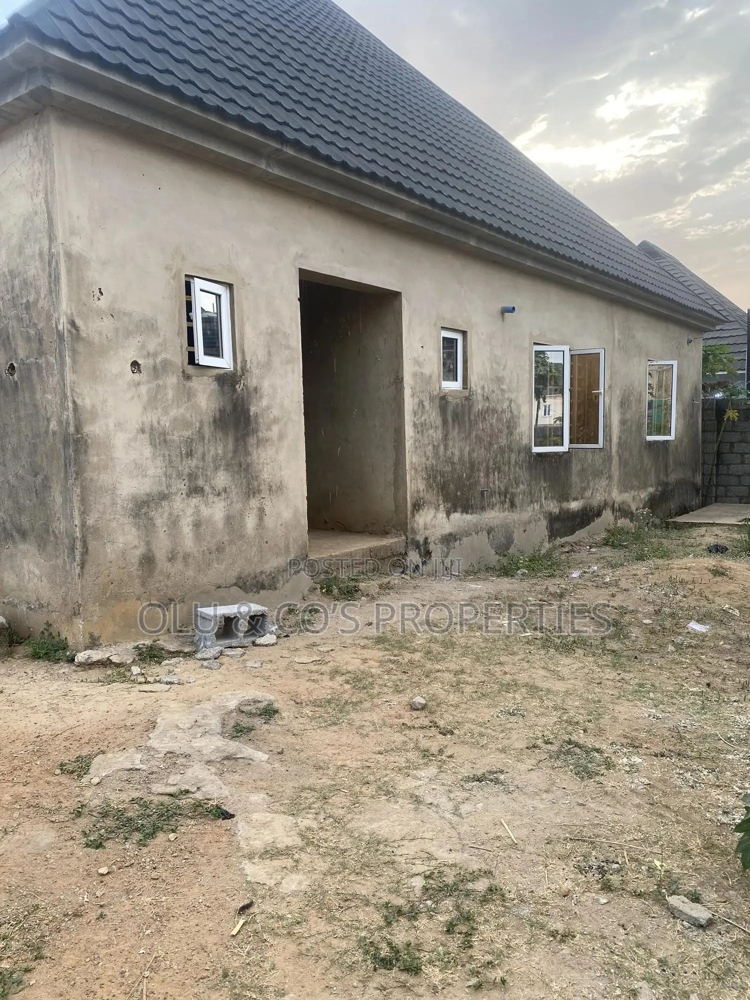 3bdrm Bungalow in An Estate Behind Von, Lugbe District for sale