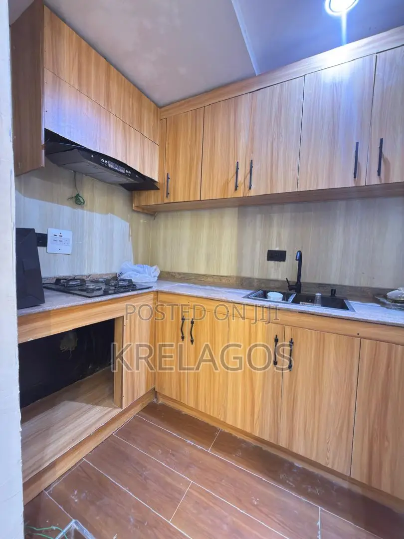 1bdrm Apartment in Ajiwe for sale