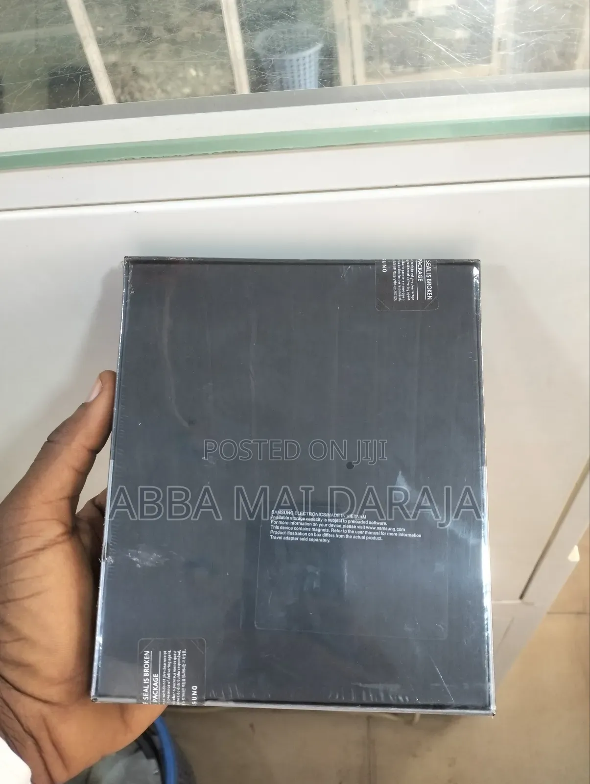 New Samsung Galaxy Z Fold4 512 GB Gold