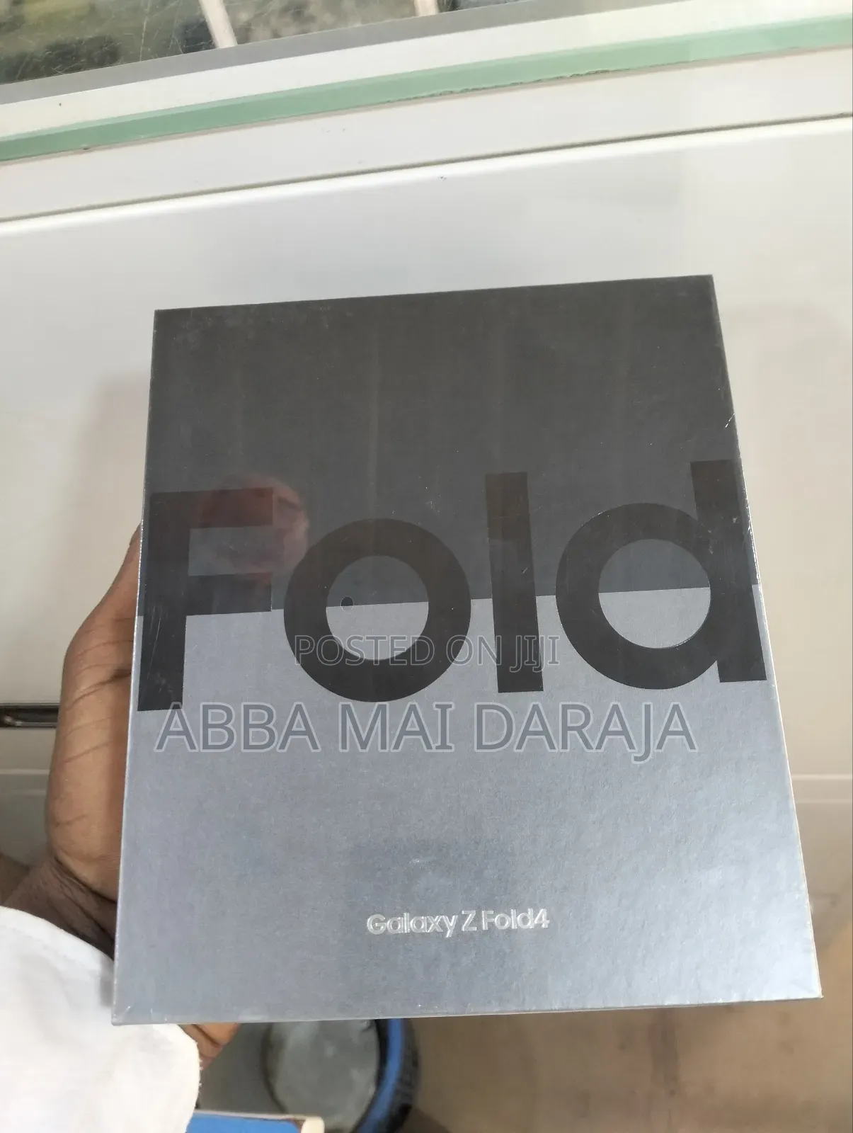 New Samsung Galaxy Z Fold4 512 GB Gold