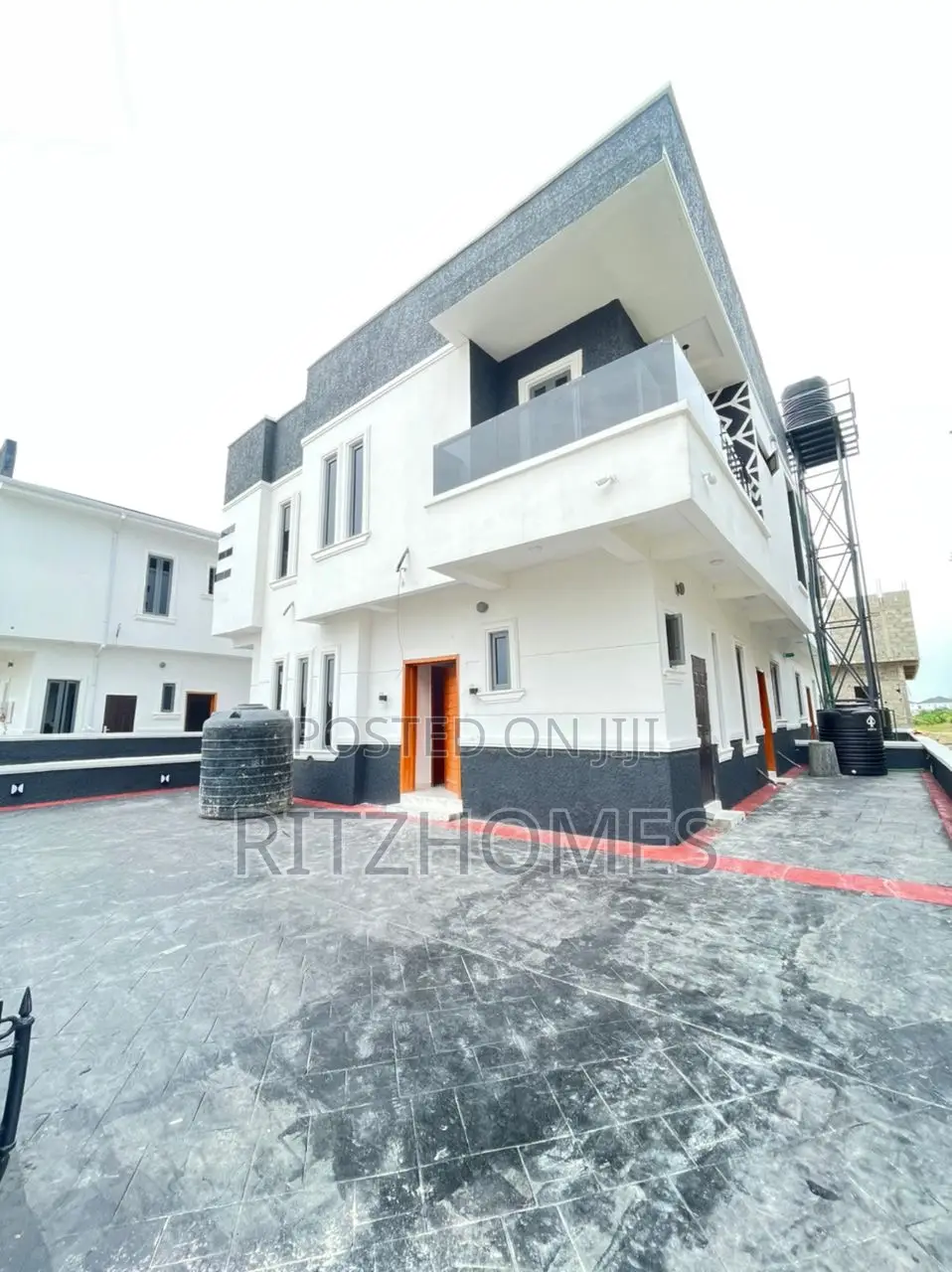4bdrm Duplex in Lekki for sale