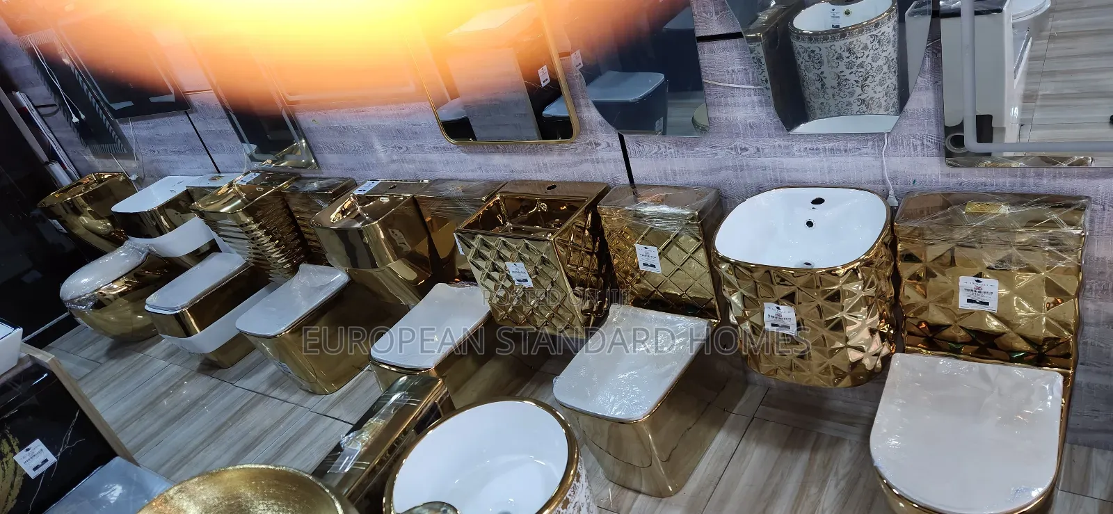 Luxury Gold Toilet Set