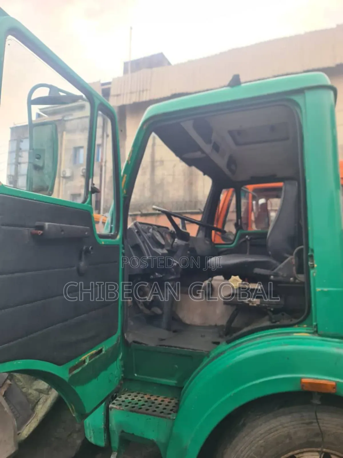 1617 Benz Truck 6 Tyres (Tokunbo)