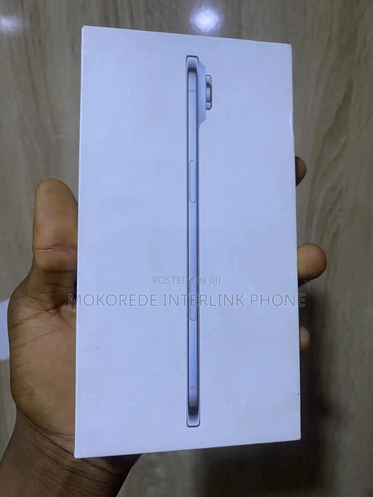 New Apple iPhone 17 256 GB White