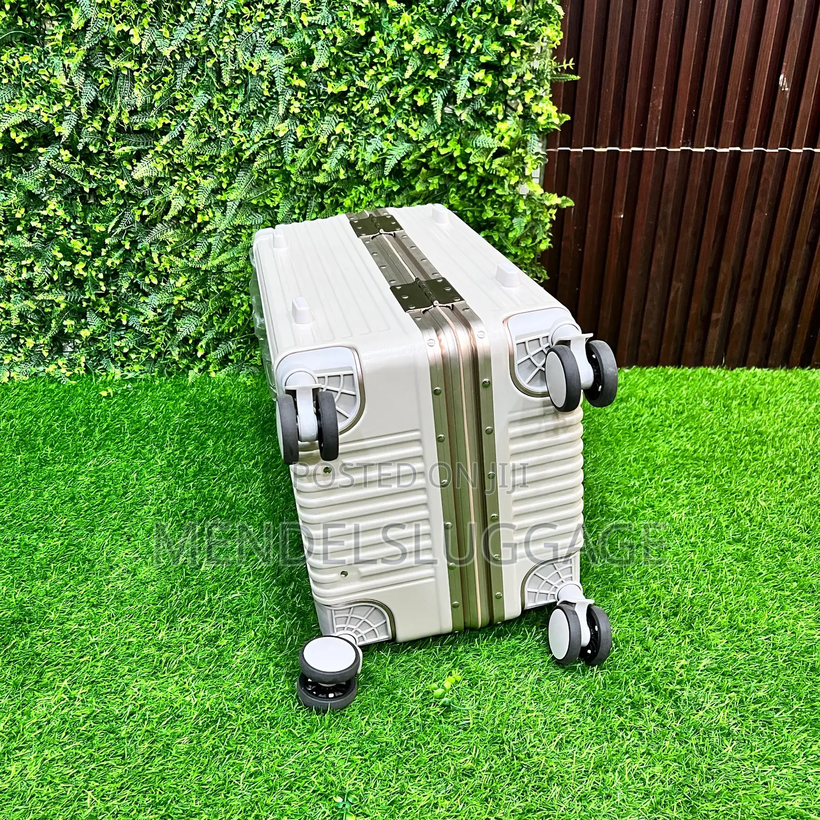 Luxury Cream Hard-Shell Luggage Set With Tsa Lock Cup Holder