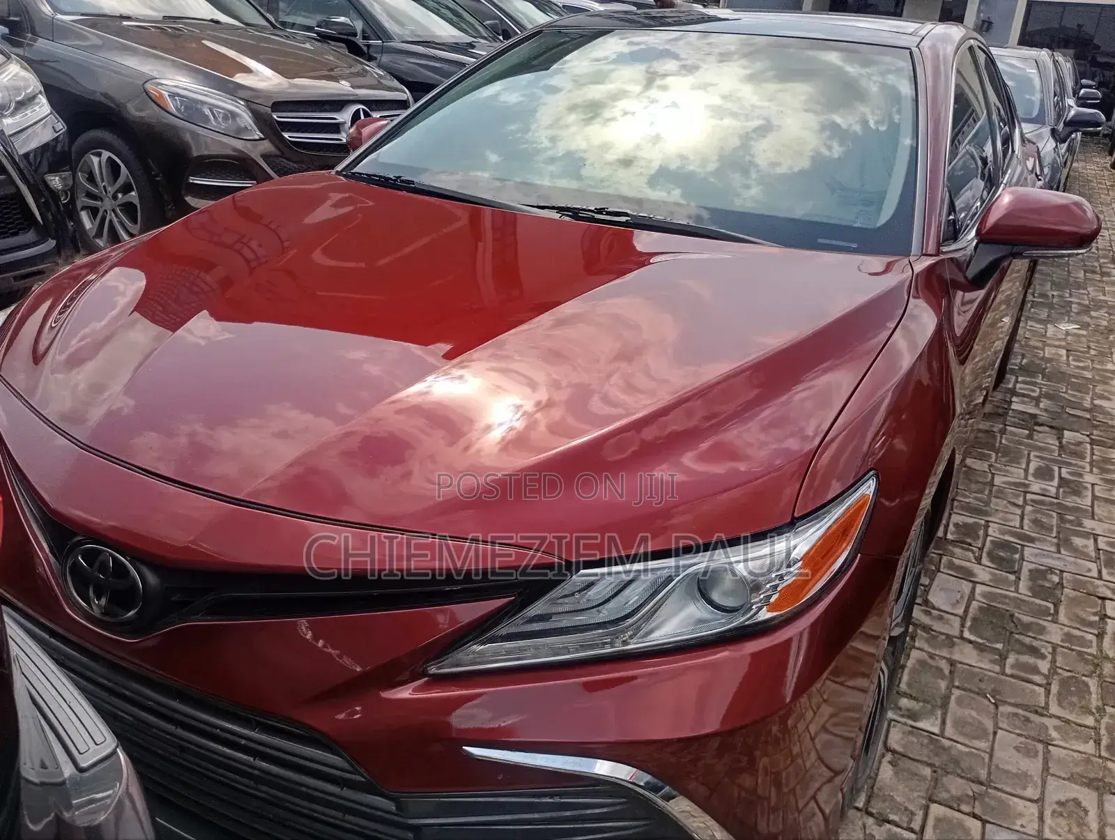 Toyota Camry SE 2022 Red