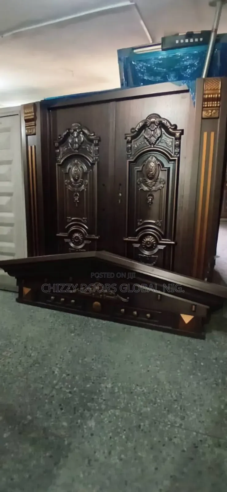 Quality Standard Italian Copper Cast Door With Ark