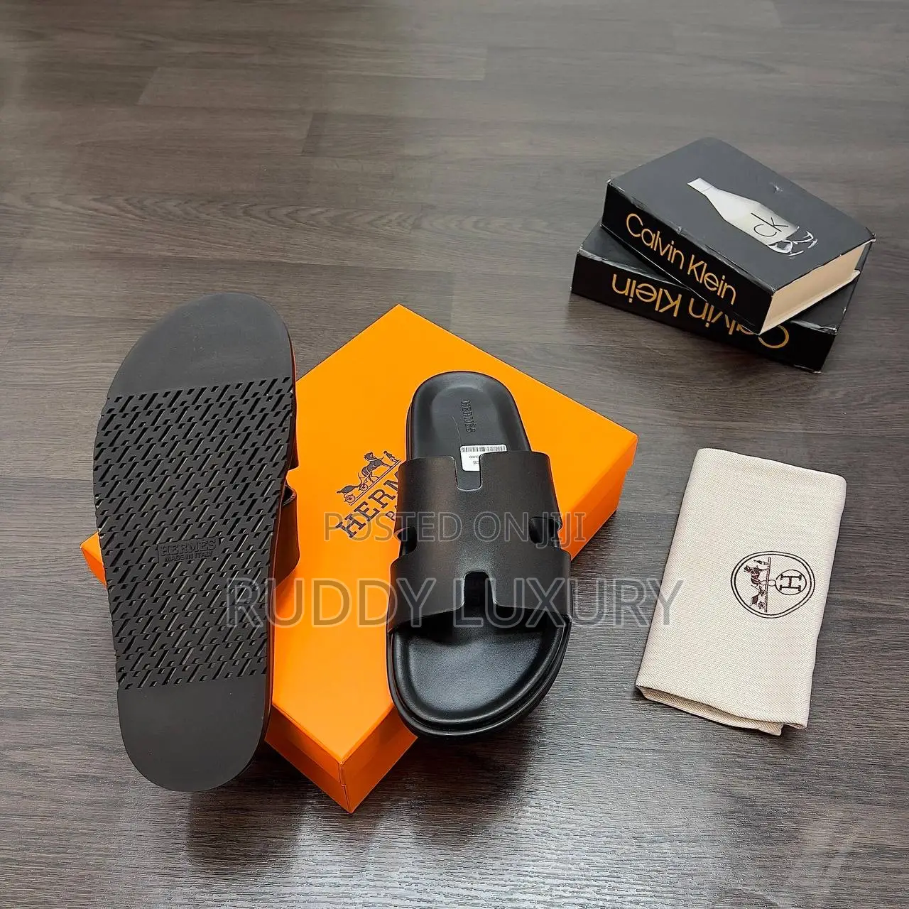 Hermès Izmir Sandals | Black Gray Calfskin Leather