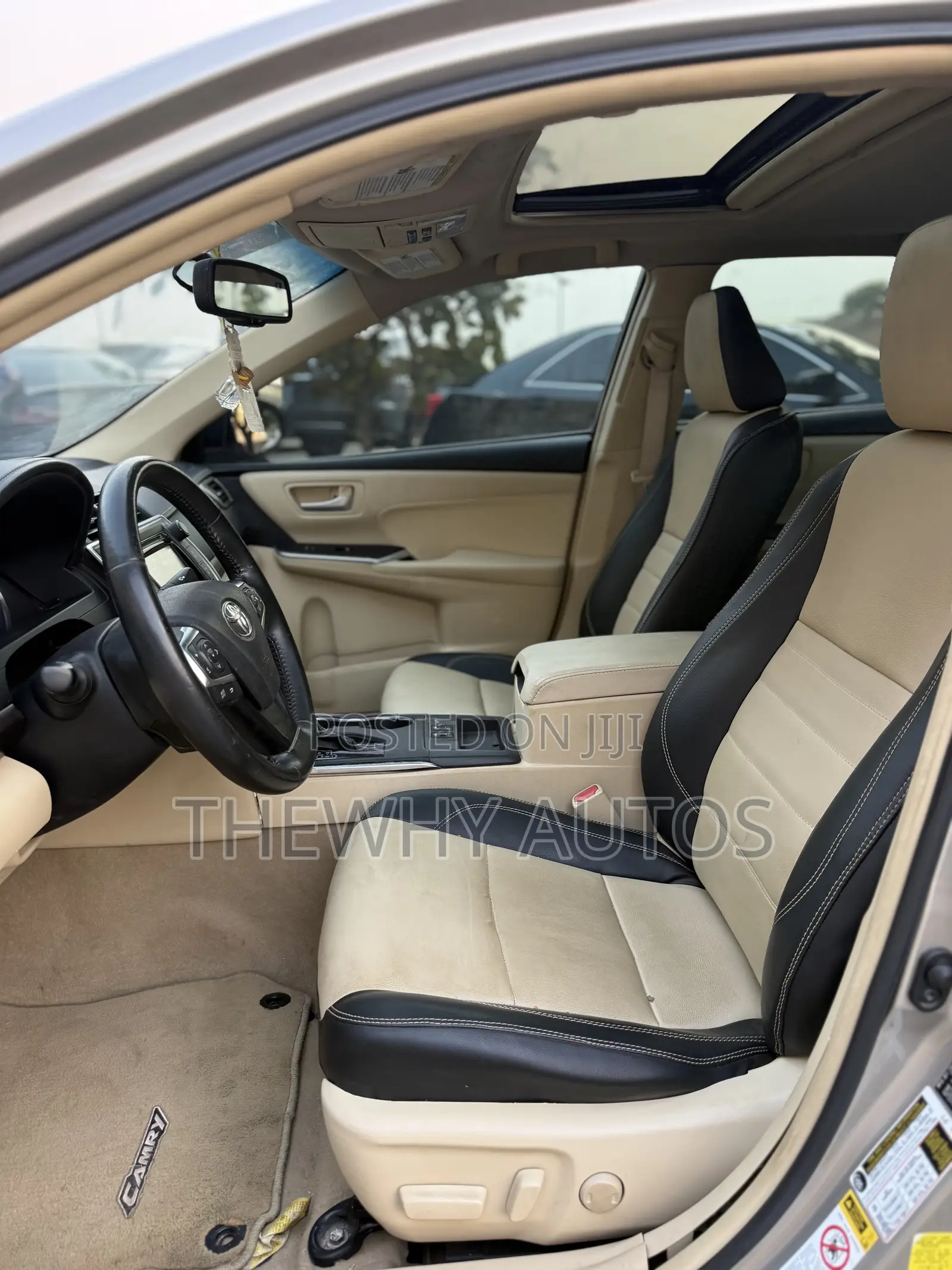 Toyota Camry XLE 4dr Sedan (3.5L 6cyl 6A) 2015 Gold