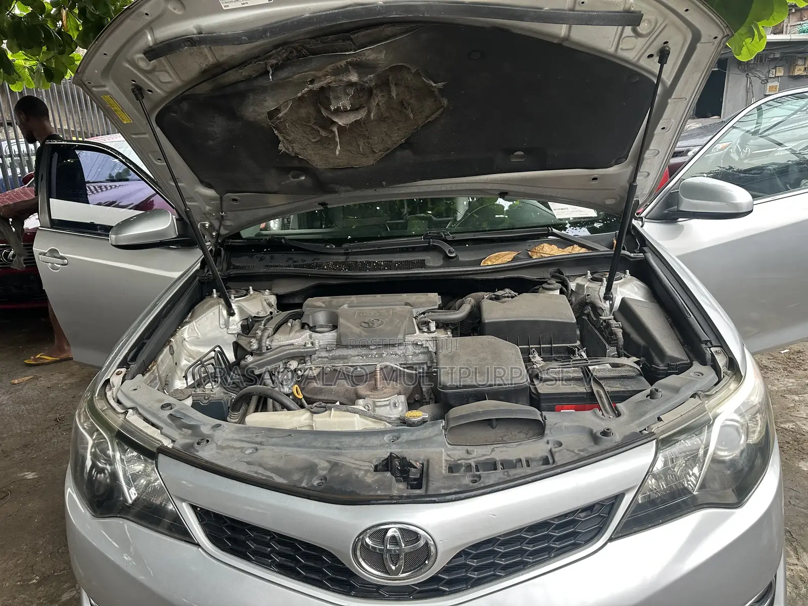 Toyota Camry SE 4dr Sedan (2.5L 4cyl 6A) 2012 Silver
