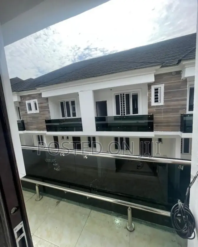 3bdrm Duplex in Royal Pine, Lekki Phase 2 for sale