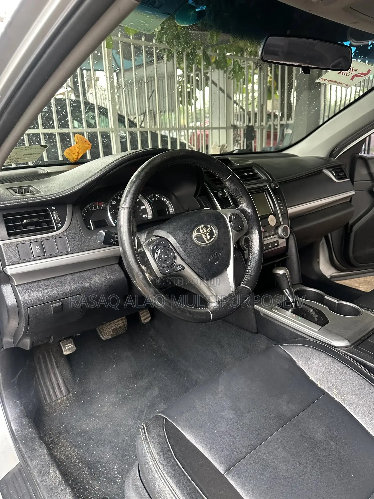 Toyota Camry SE 4dr Sedan (2.5L 4cyl 6A) 2012 Silver
