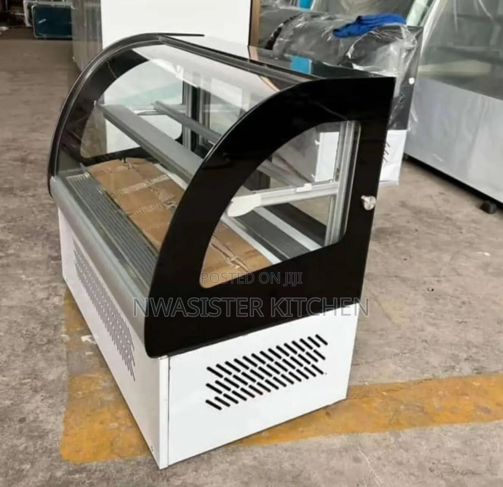 Cake Display Chiller Industrial Machine