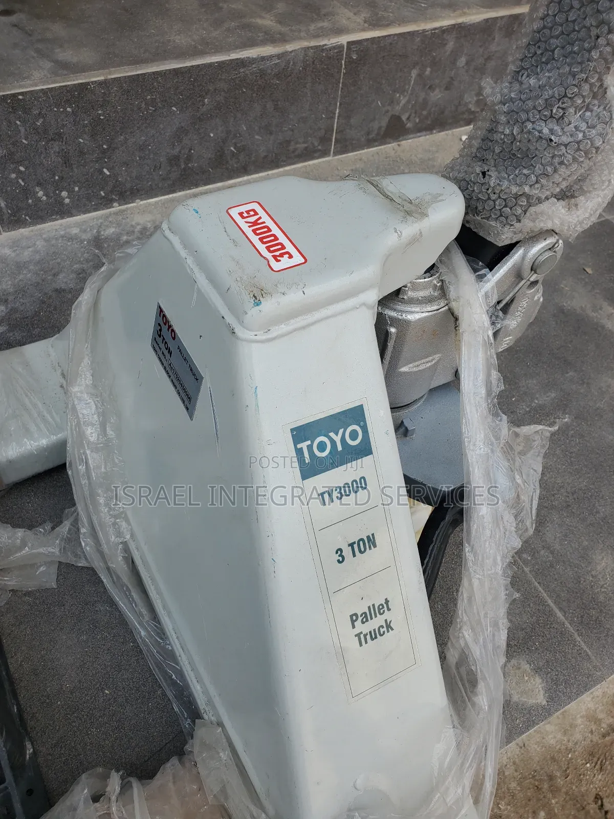 Heavy Duty Toyo Pallet Truck 3t X 3000kg With Rubber Pallet