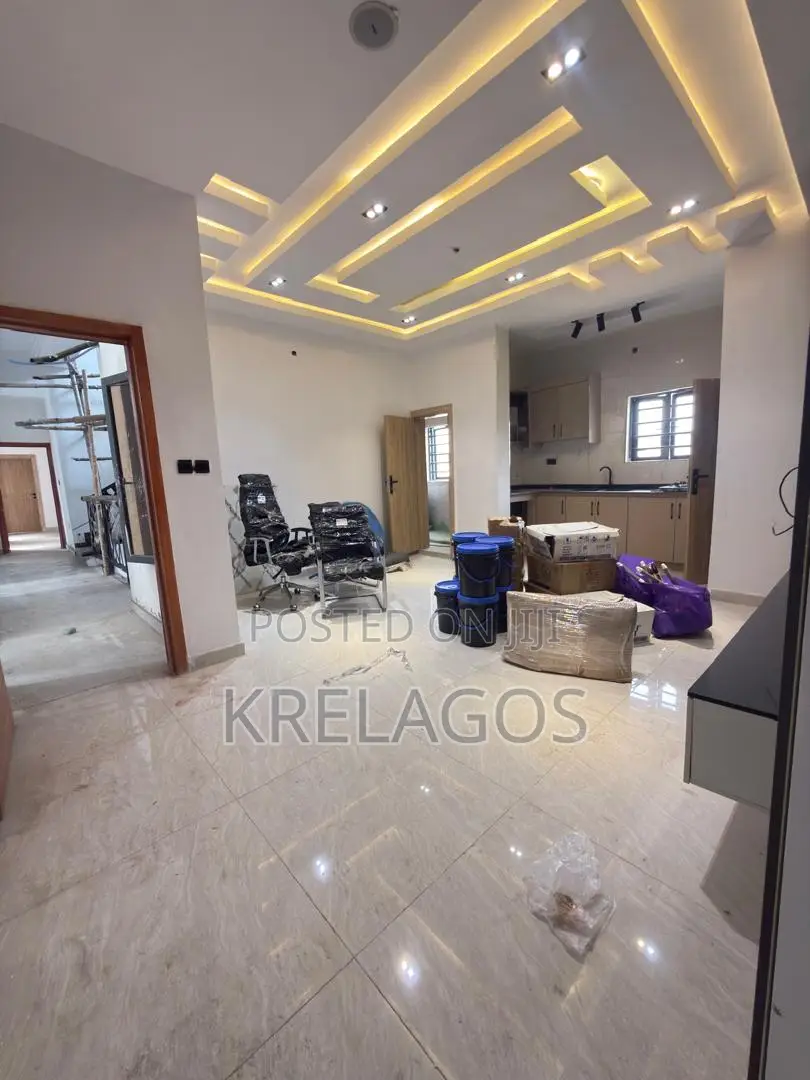 2bdrm Apartment in Ajiwe for sale