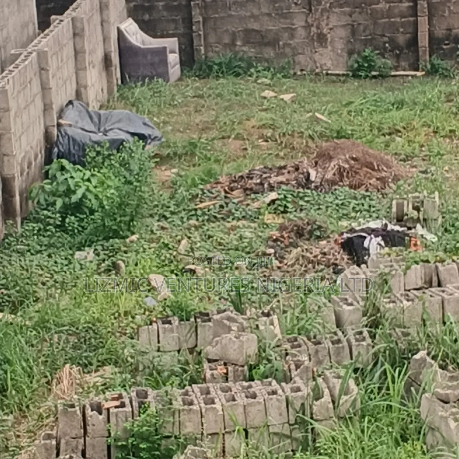 2bdrm Bungalow in Arowojobe, Igando / Ikotun/Igando for sale
