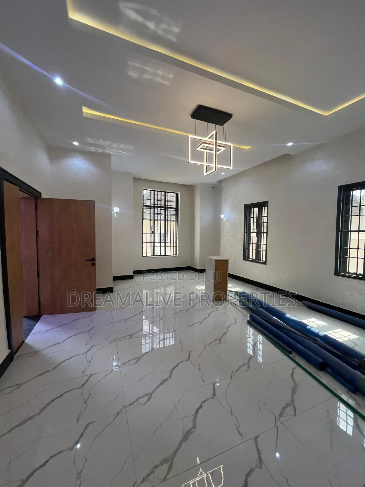 6bdrm Duplex in Efab Metropolis, Gwarinpa for sale