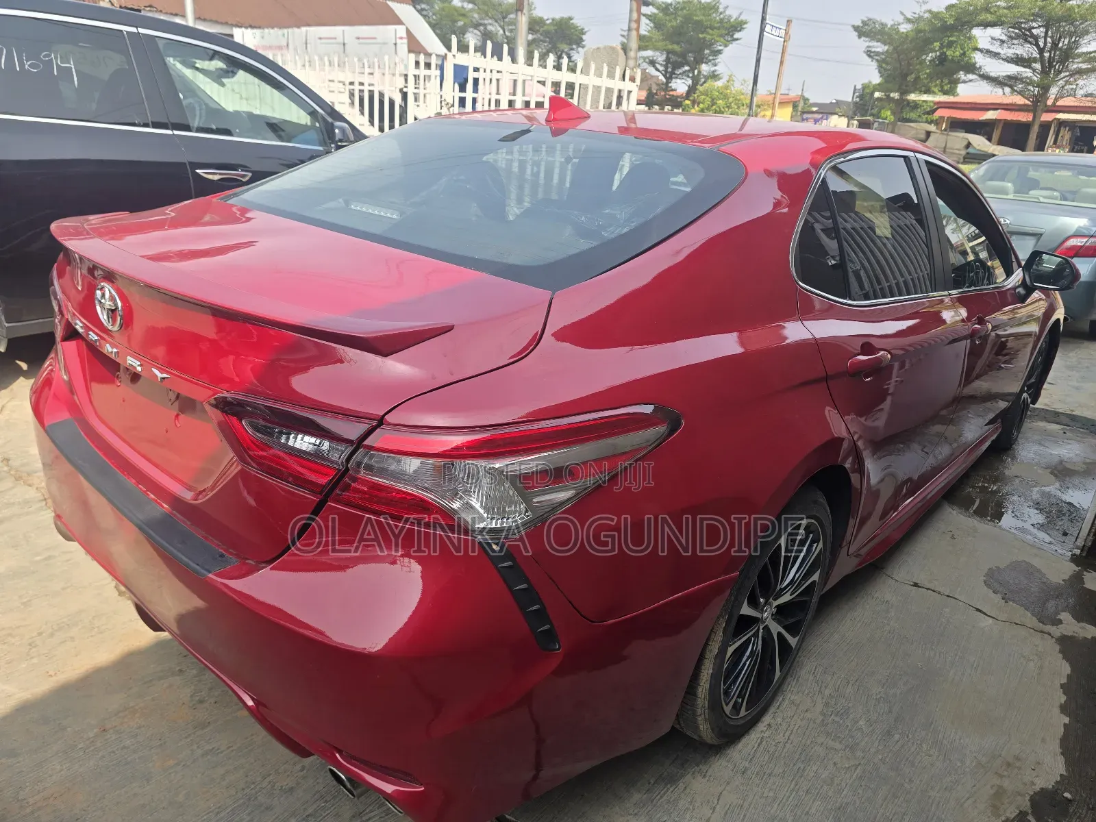 Toyota Camry SE (2.5L 4cyl 8A) 2019 Red