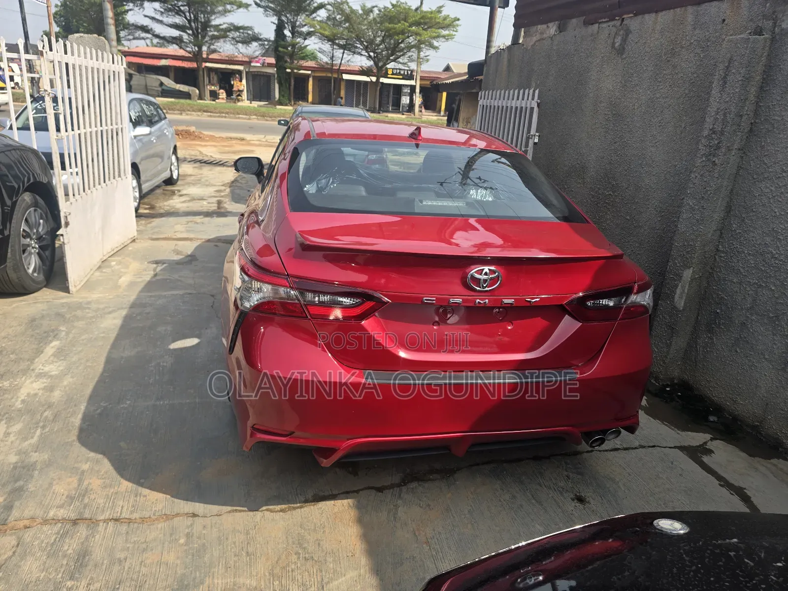 Toyota Camry SE (2.5L 4cyl 8A) 2019 Red