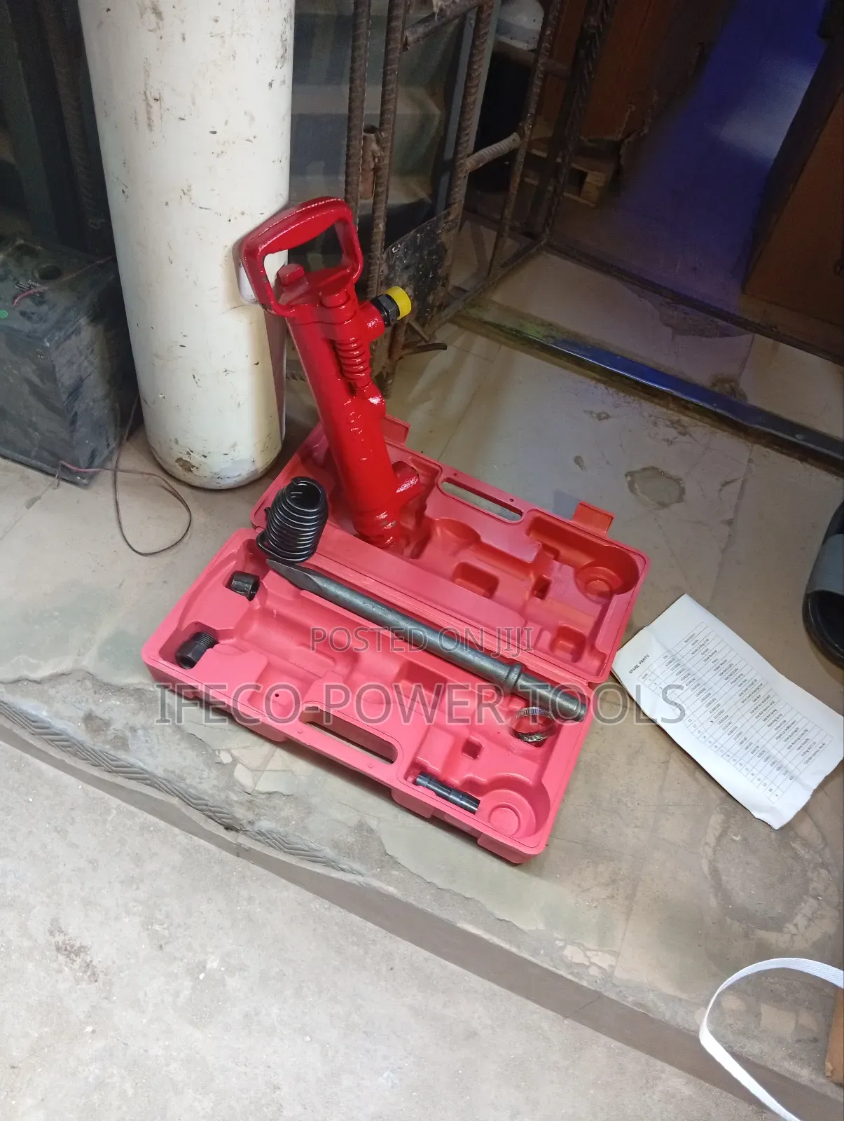 Tca 7 Pneumatic Paving Breaker, a Type of Air Powered Demolition
