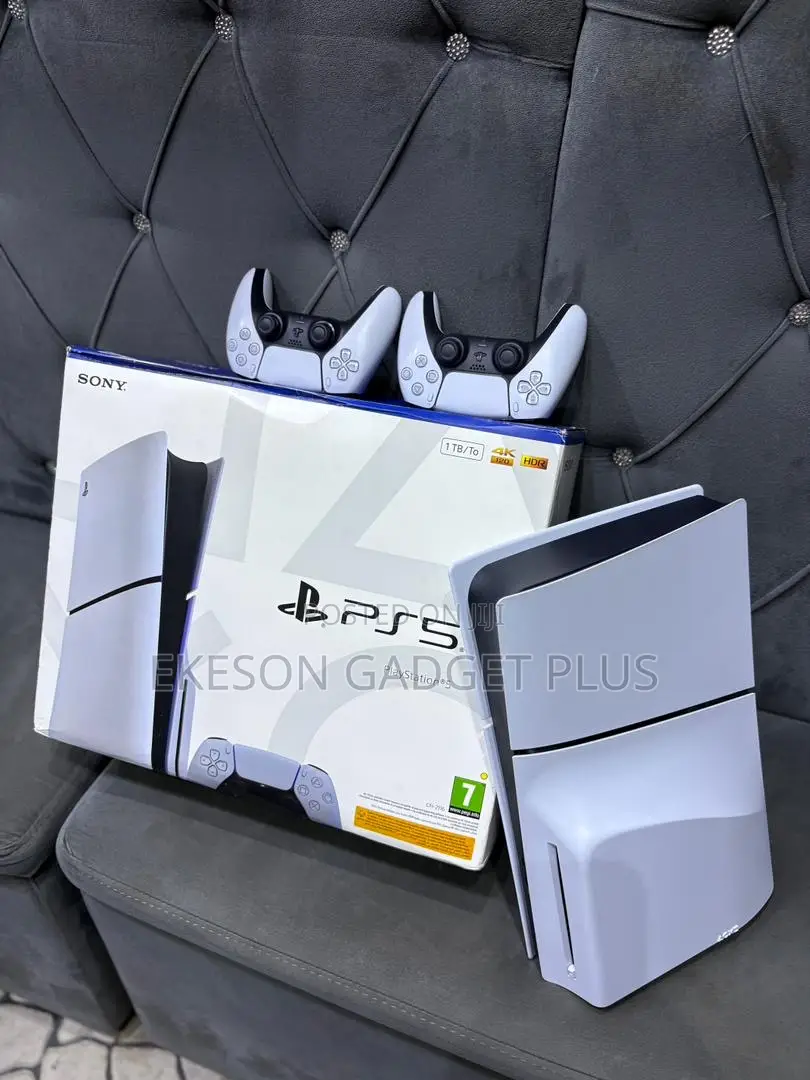 Used Ps5 Slim With 2 Pads and 12games