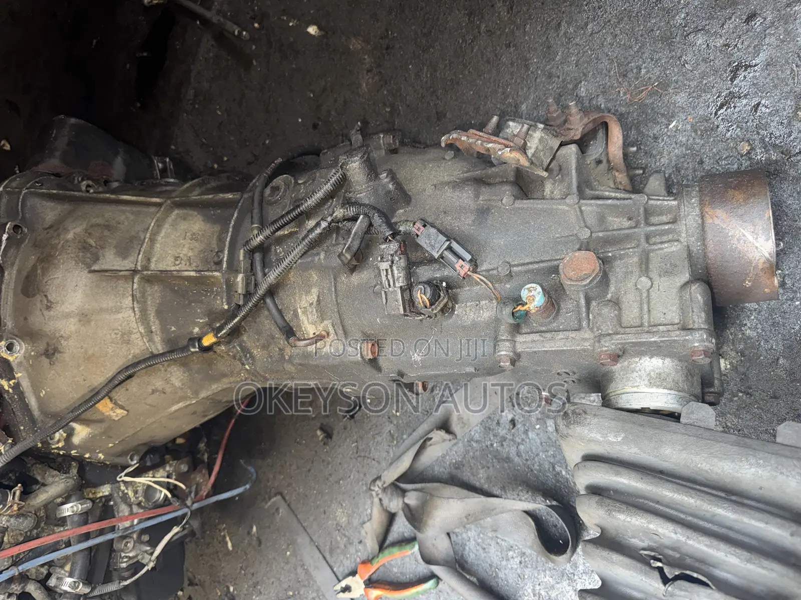 Manual Gearbox 2x2 For Nissan Frontier/Pathfinder  Model 1990-1996