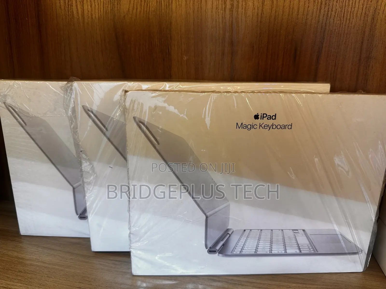 Apple Magic Keyboard for 11" iPad Pro M4 (White, Us English)
