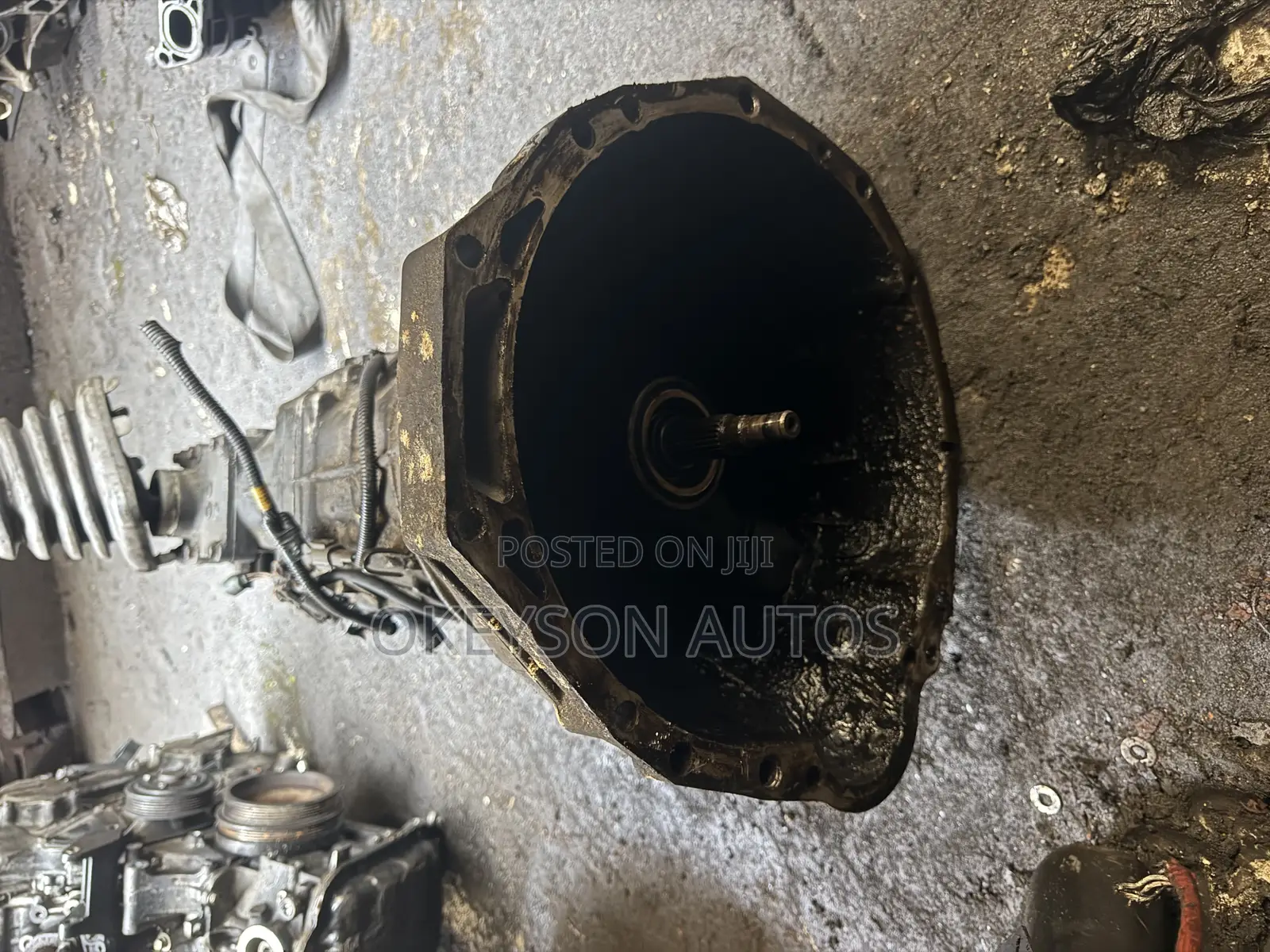 Manual Gearbox 2x2 For Nissan Frontier/Pathfinder  Model 1990-1996
