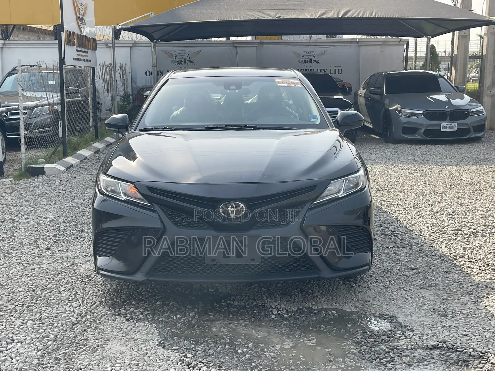 Toyota Camry SE 2021 Black